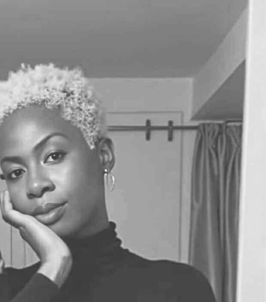 Bring ur magic stick, let me give u my magic touch. 👅